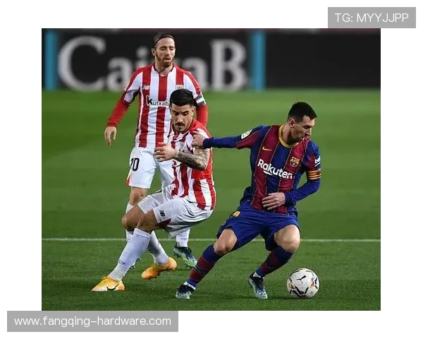 库里面对格兰特飞扑毫不畏惧果断突破成功完成3加1精彩进球