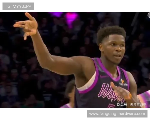 爱德华兹复出首战表现平平13投5中仅得15分正负值惨淡25 爱德华兹复出首战表现平平13投5中仅得15分正负值惨淡25